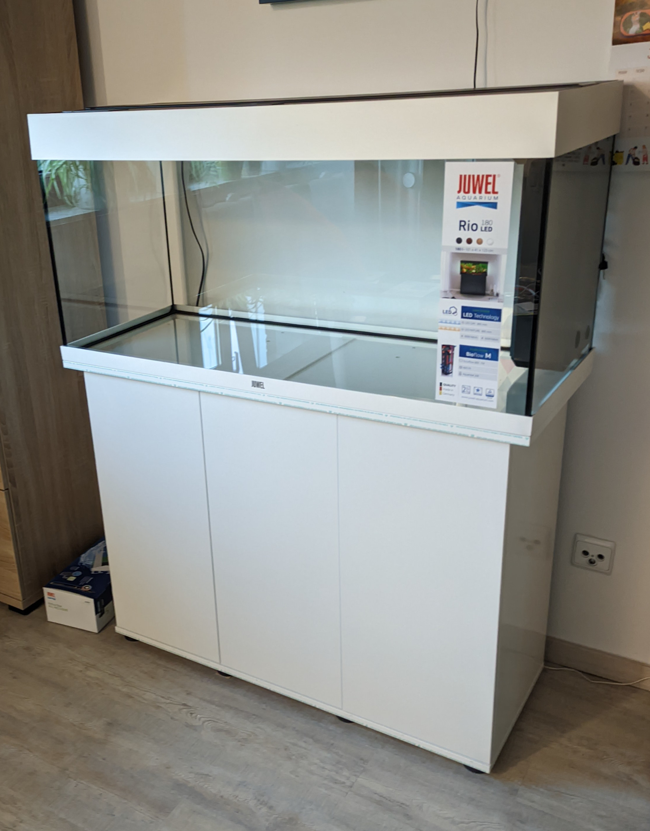 Empty set-up aquarium